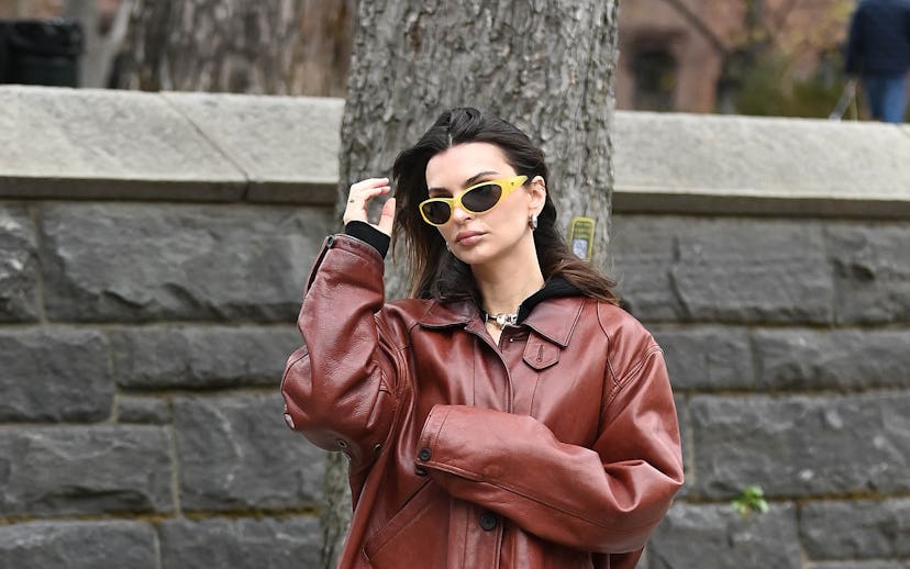 NEW YORK, NEW YORK - DECEMBER 11: Emily Ratajkowski is seen on December 11, 2024 in New York City. (...