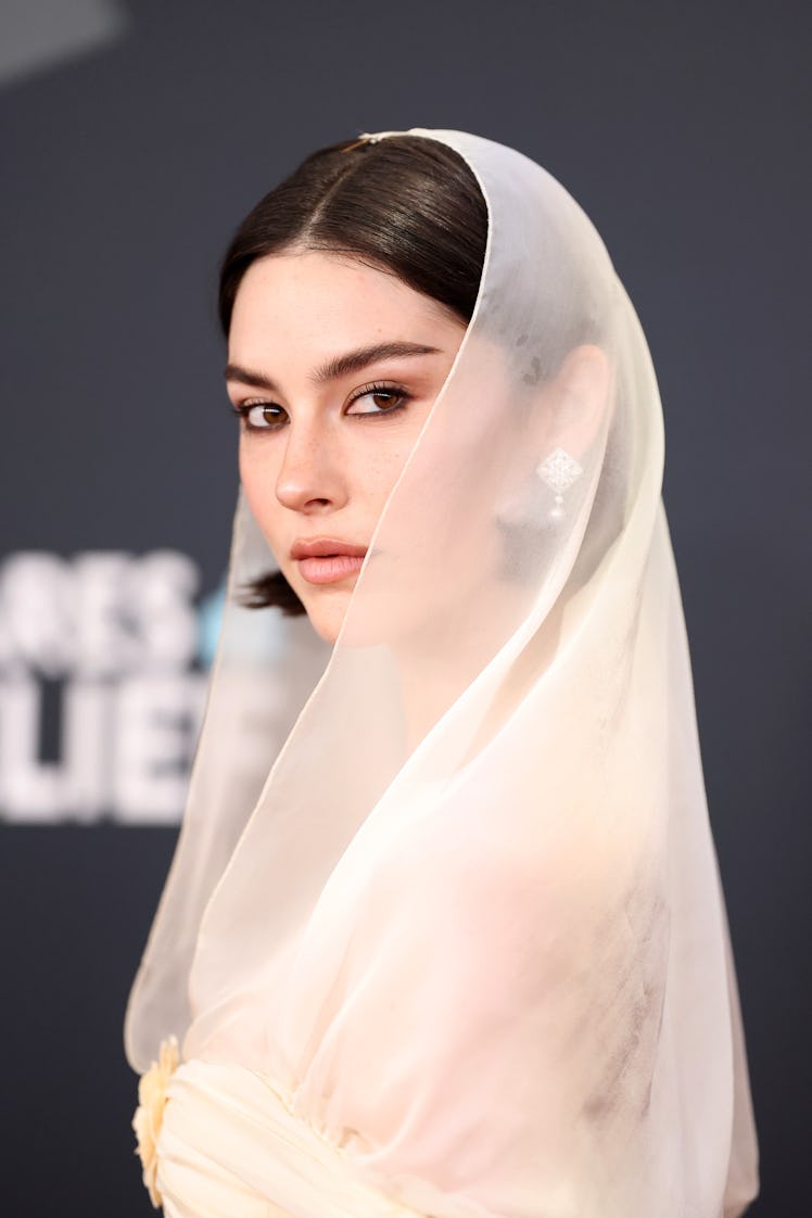 LOS ANGELES, CALIFORNIA - FEBRUARY 02: Gracie Abrams attends the 67th Annual GRAMMY Awards on Februa...