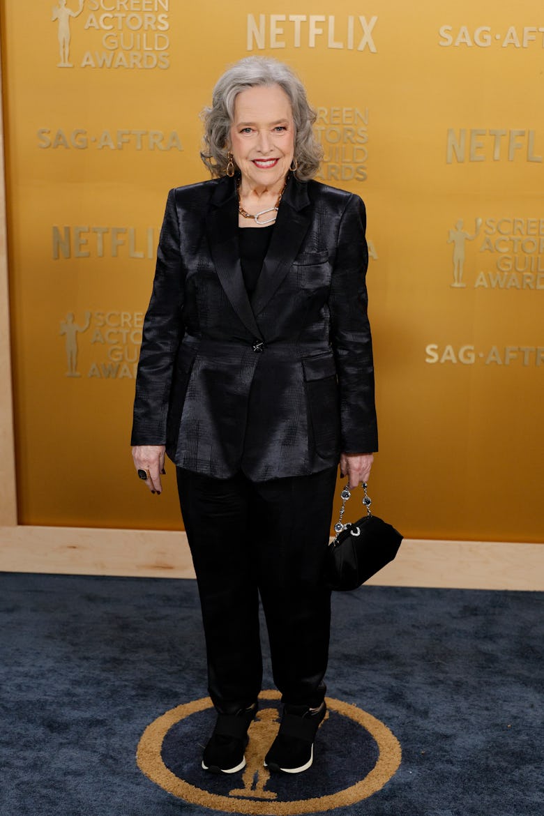 Kathy Bates attends the 31st Annual Screen Actors Guild Awards
