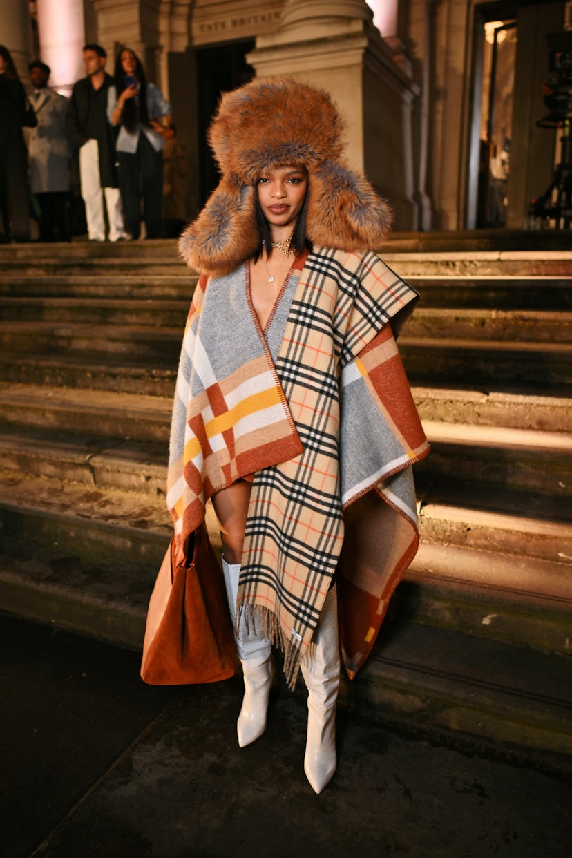Лондон, Англия - 24 февраля: Селах Марли посещает шоу Burberry Winter 2025 во время лондонской уплаты ...