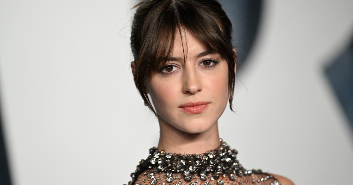 Daisy Edgar-Jones Wore The Ittiest-Bittiest Shorts With A $3.6K It Bag