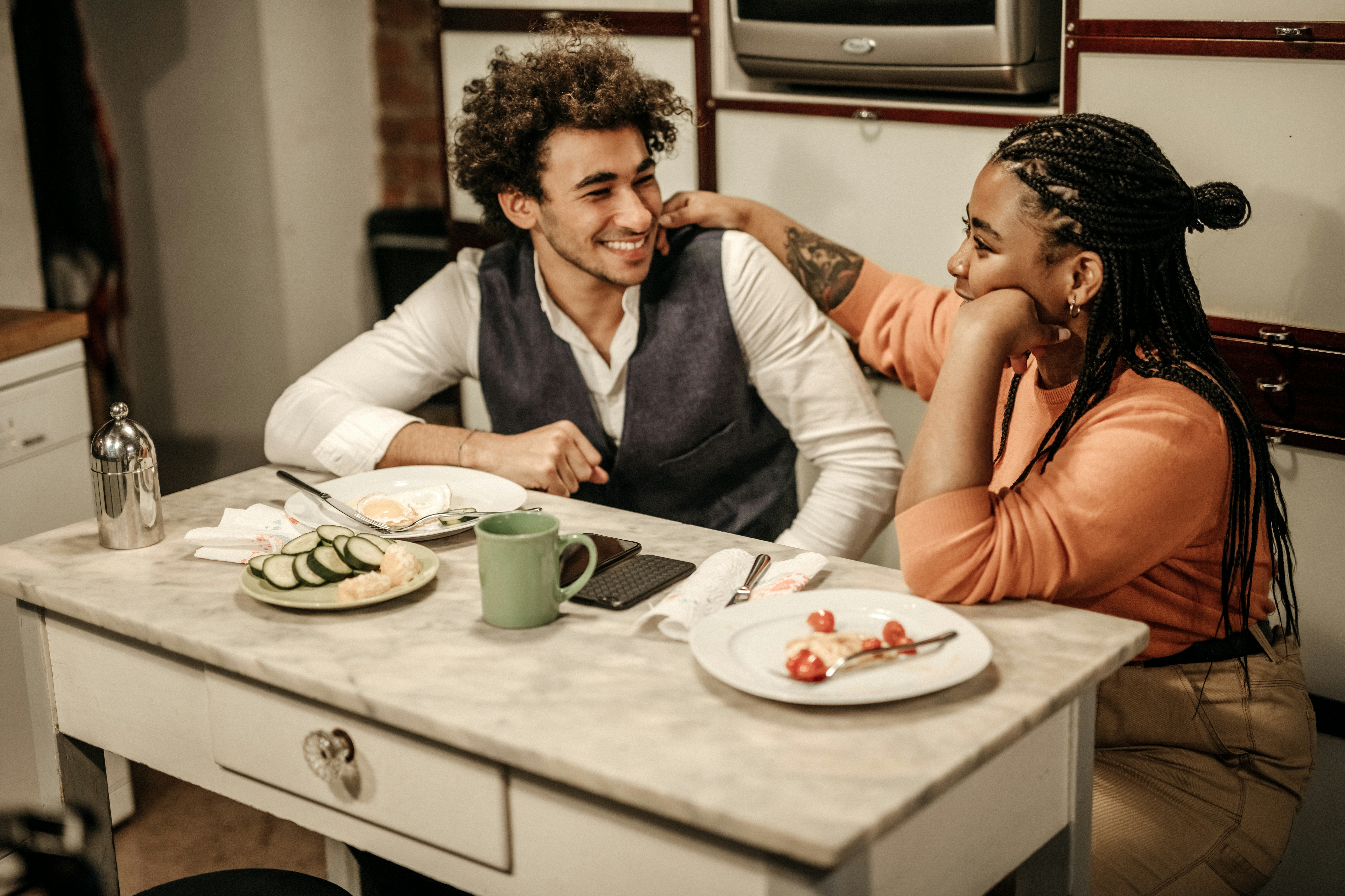 Signs someone will be good in bed.