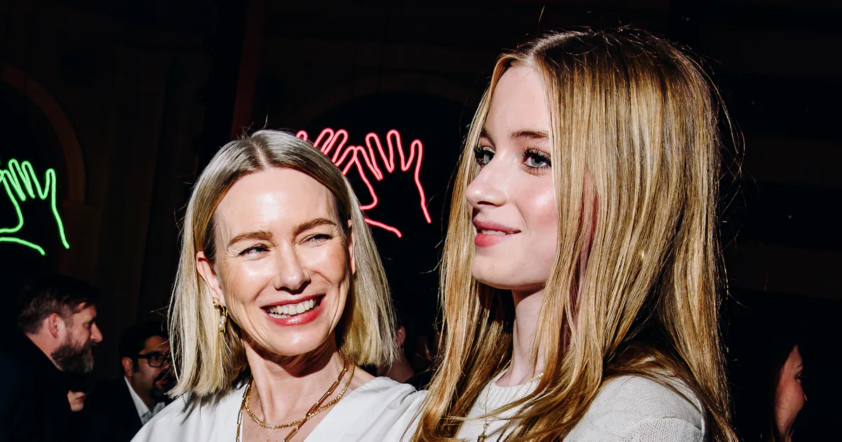 Does Naomi Watts Have A Daughter