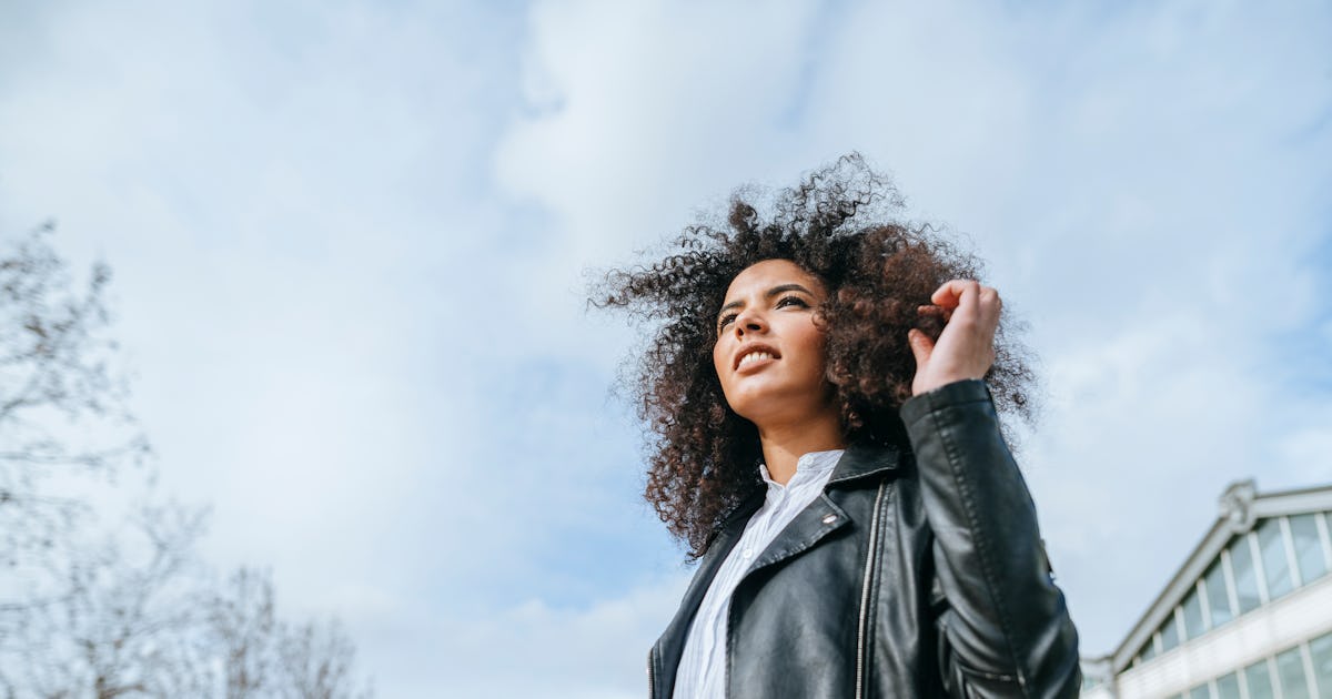 March's Full Moon Lunar Eclipse Will Be Chill For These 2 Signs