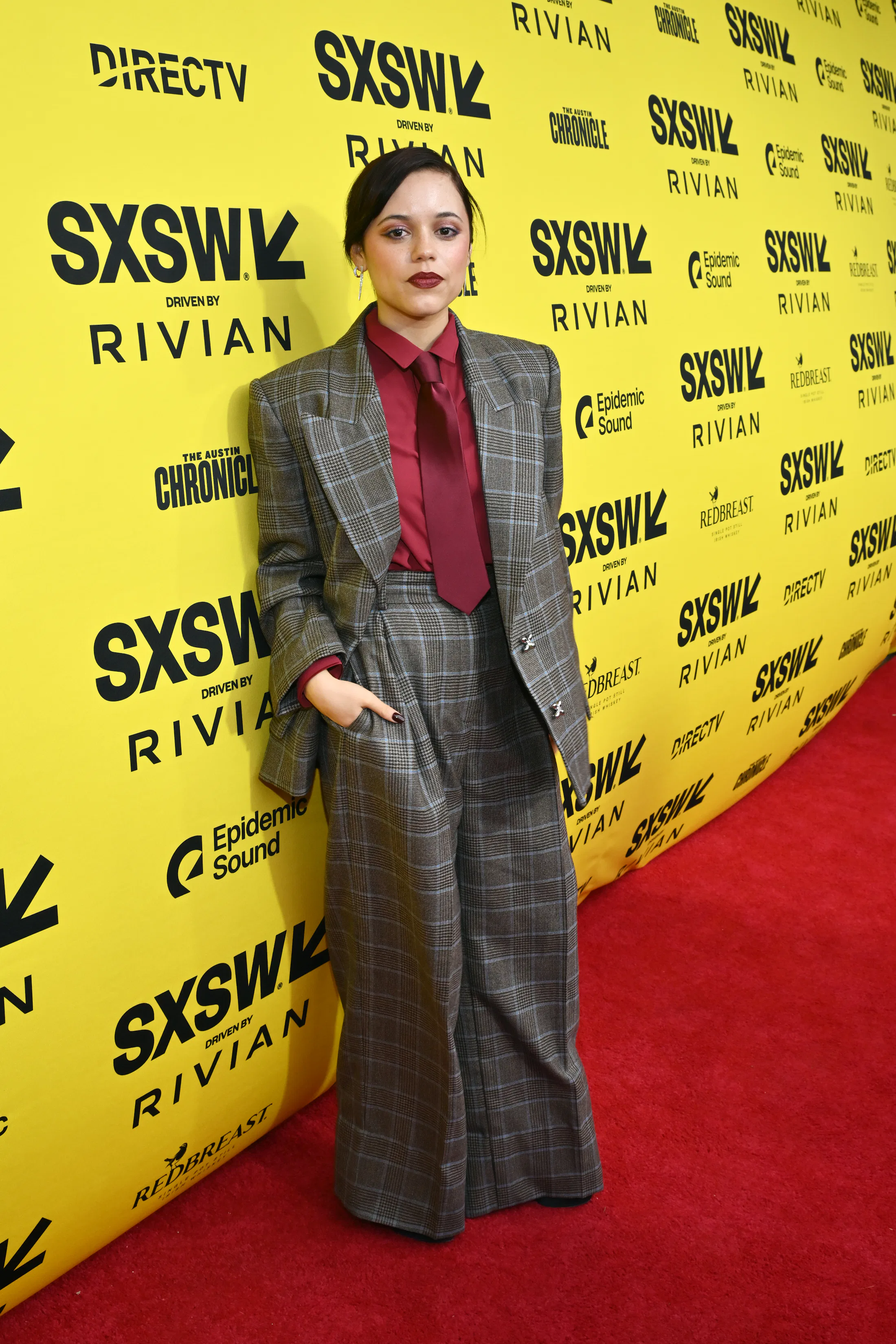 Jenna Ortega s Teeny Shorts Were Styled With A Blair Waldorf Fave jenna-ortega-s-teeny-shorts-were-styled-with-a-blair-waldorf-fave
