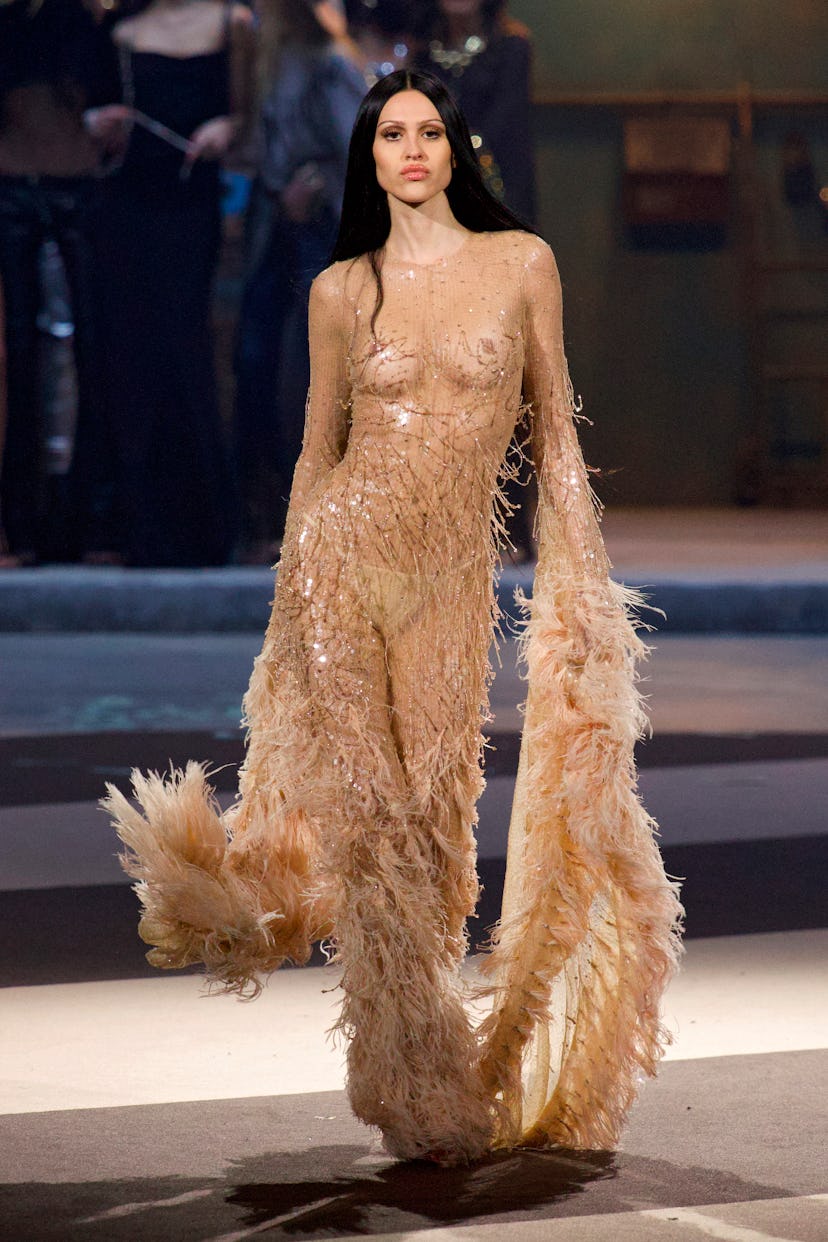 Amelia Gray Hamlin walks the runway at the Dsquared2 fashion show during the Milan Fashion Week - Wo…