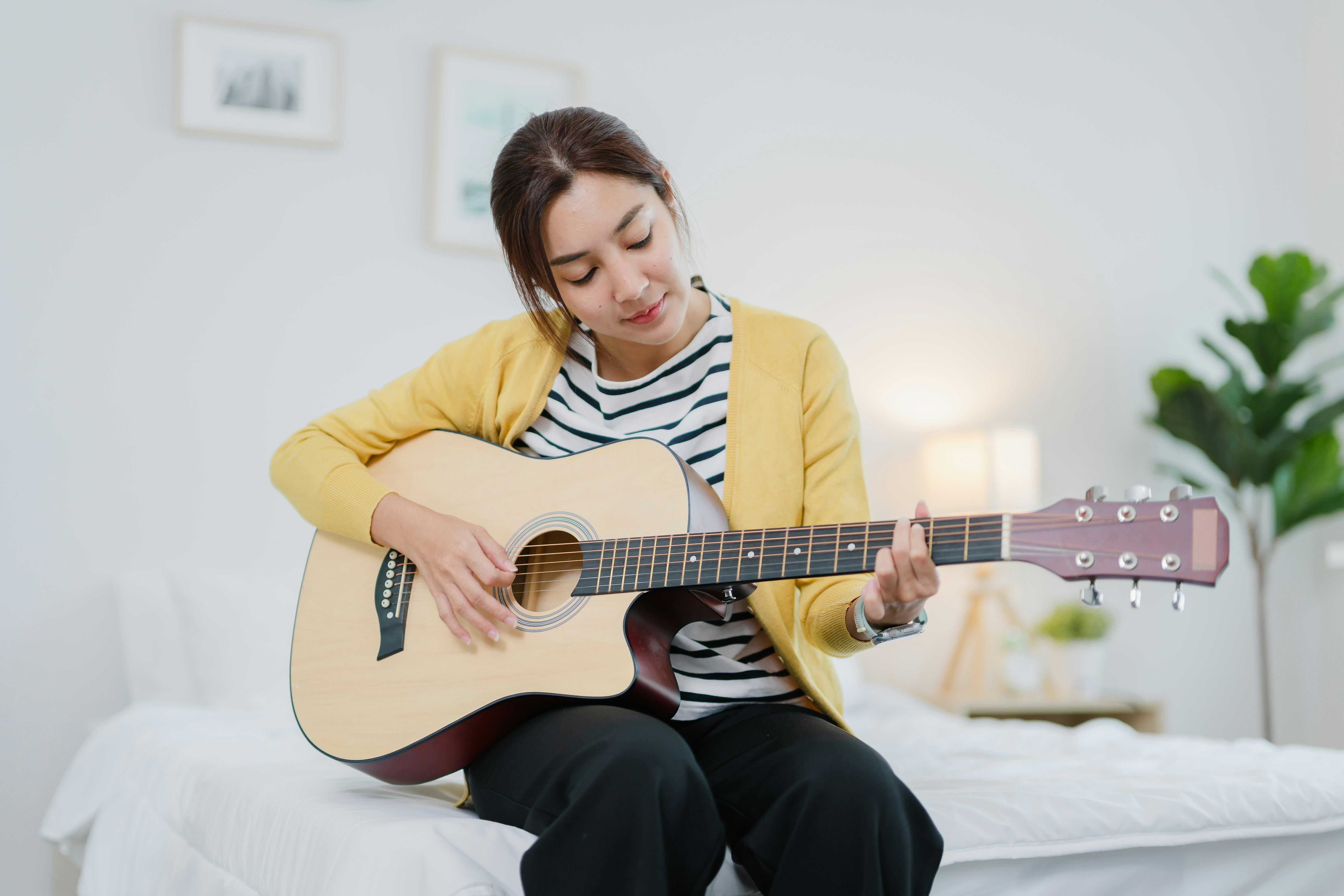 Ways to initiate a good conversation on a dating app.