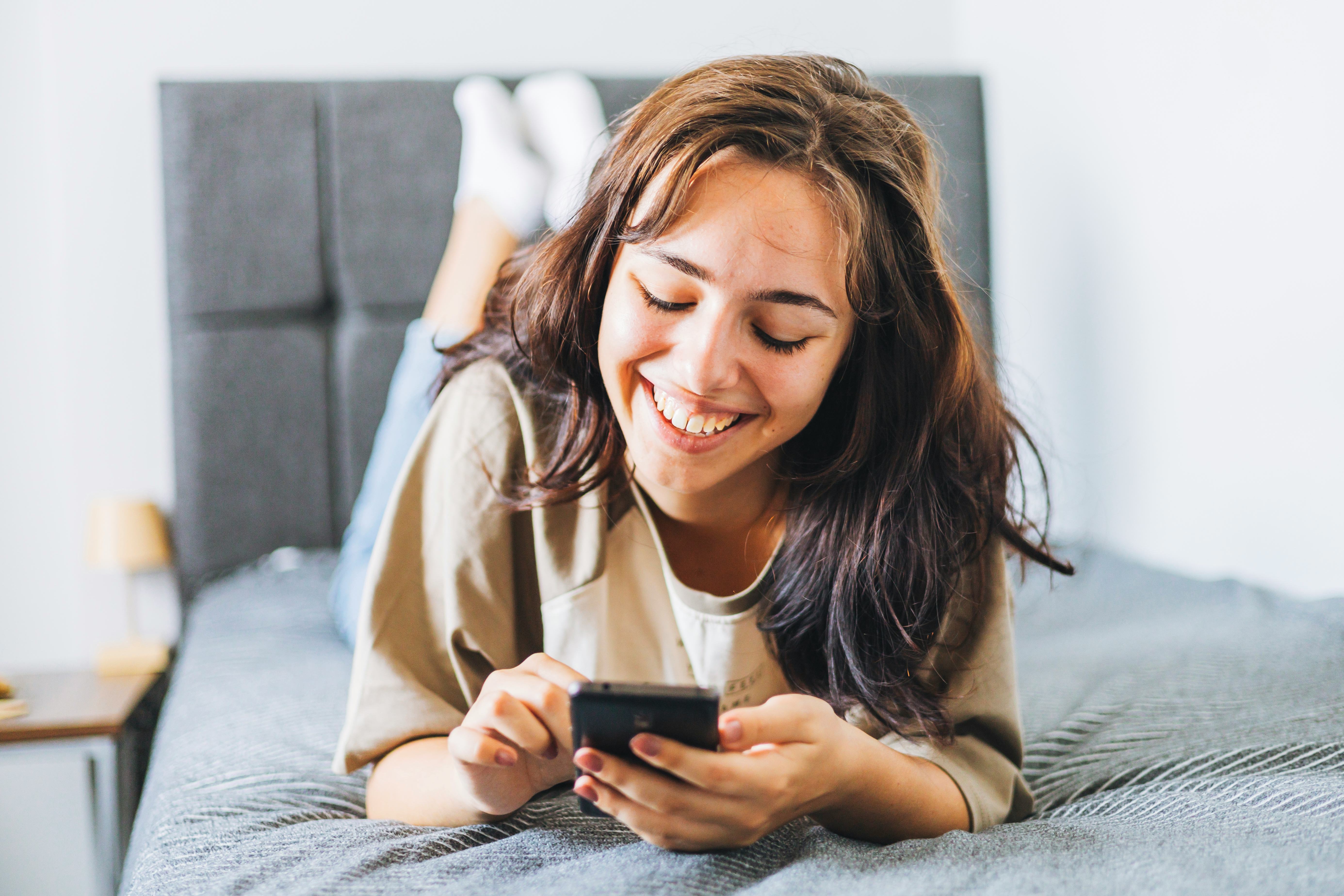 Ways to initiate a good conversation on a dating app.