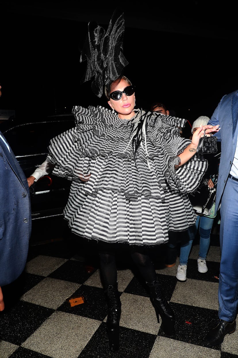 Нью -Йорк, Нью -Йорк - 05 мая: Lady Gaga выходит из гала -ужина Pre -Meta 5 мая 2019 года в N ...