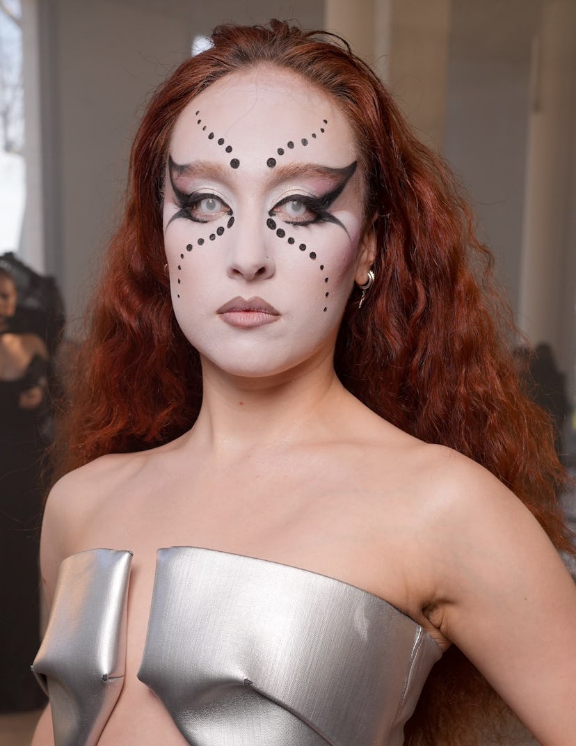 Chappell Roan на Fashion Show Rick Owens Fall Rtw 2025 в рамках парижской моды -неделя 6 марта, ...