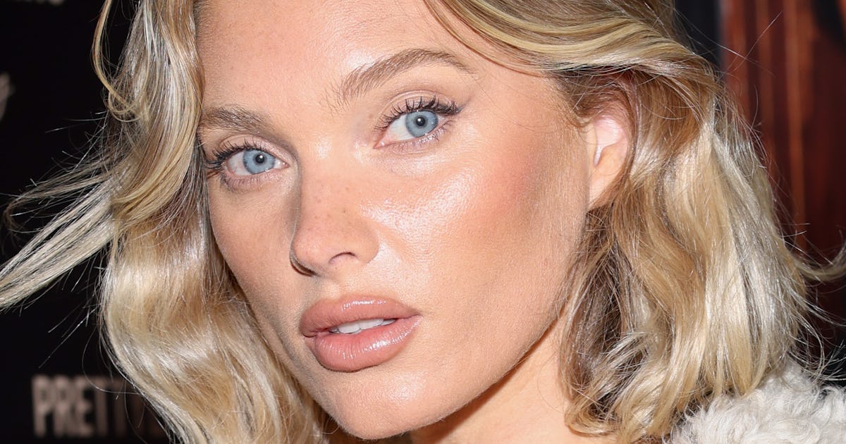 Elsa Hosk Flashed Butt Cleavage & Freed The Nipple In Her Sexy New Campaign