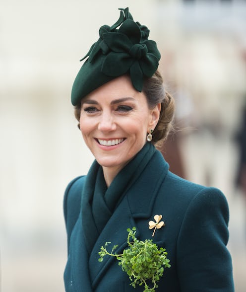Kate Middleton newsboy cap and skinny jeans