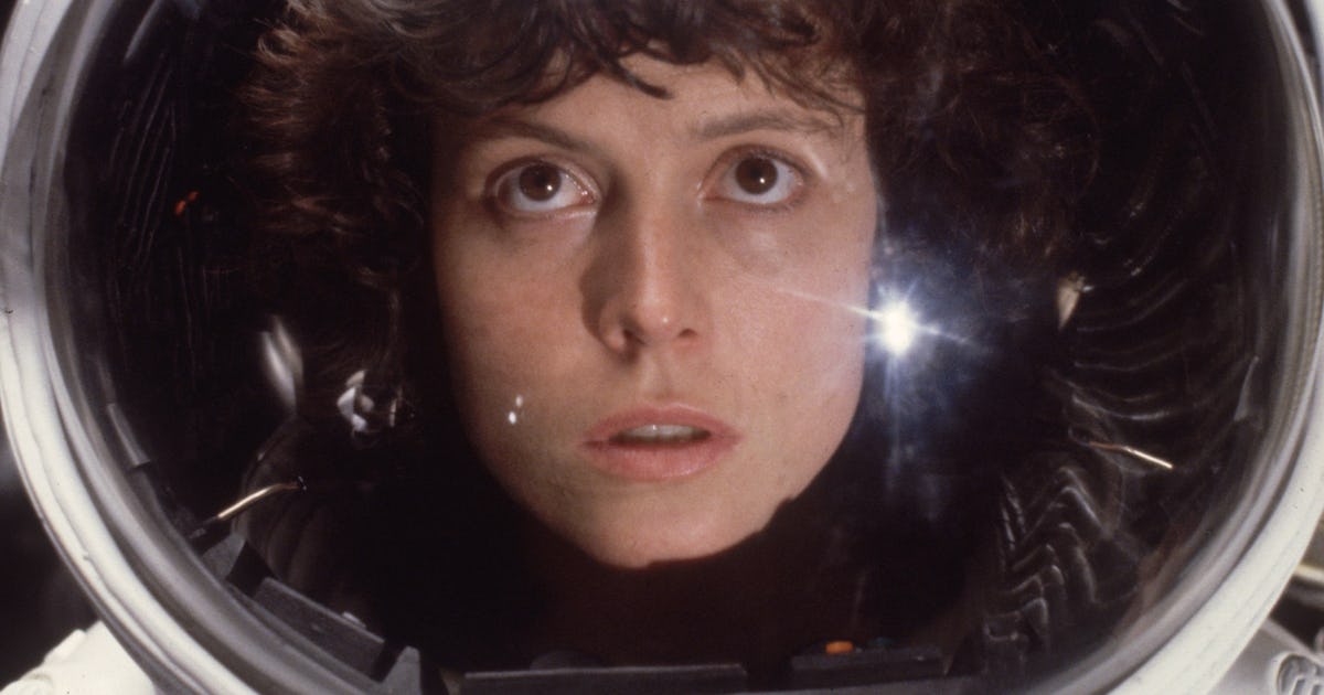 Sigourney Weaver's New 'Mandalorian' Pilot Is a Star Wars Game-Changer