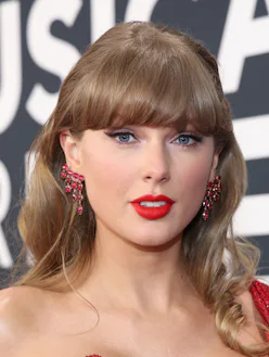 A Taylor Swift Song Inspired Emily Henry's New Book, 'Great Big