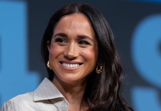 Meghan Markle, Duchess of Sussex, linen suit set Ralph Lauren