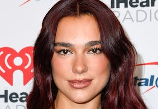 Dua LIpa bared her navel in a tiny crop top and exposed her boxers.