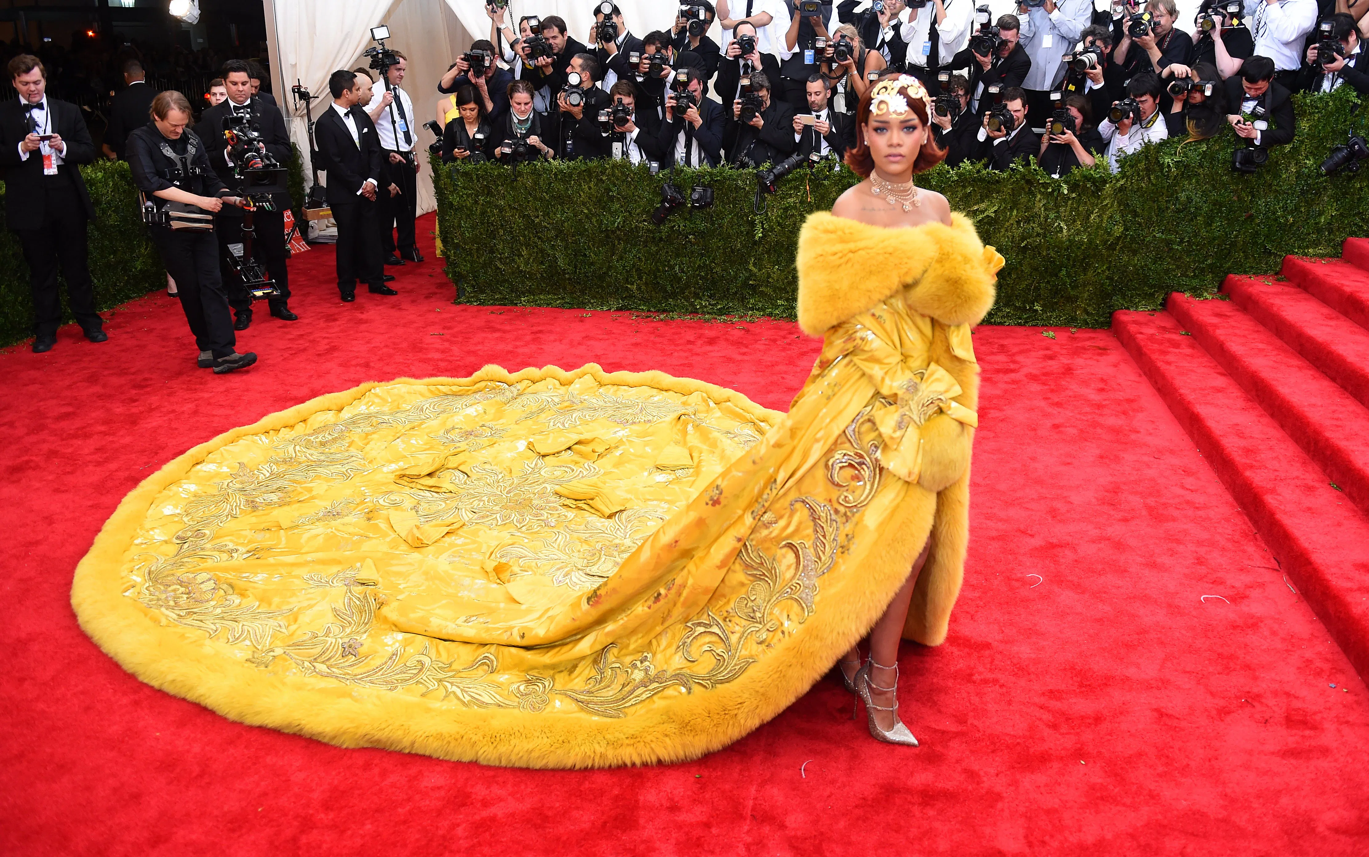 rihanna yellow dress boobs Stuns In A Beautiful Gown At Her Fenty Beauty Event In New York, NY Rihanna Lets Her Boobs Fly