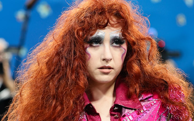 Chappell Roan compares herself to Britney Spears & Lindsay Lohan in new interview.