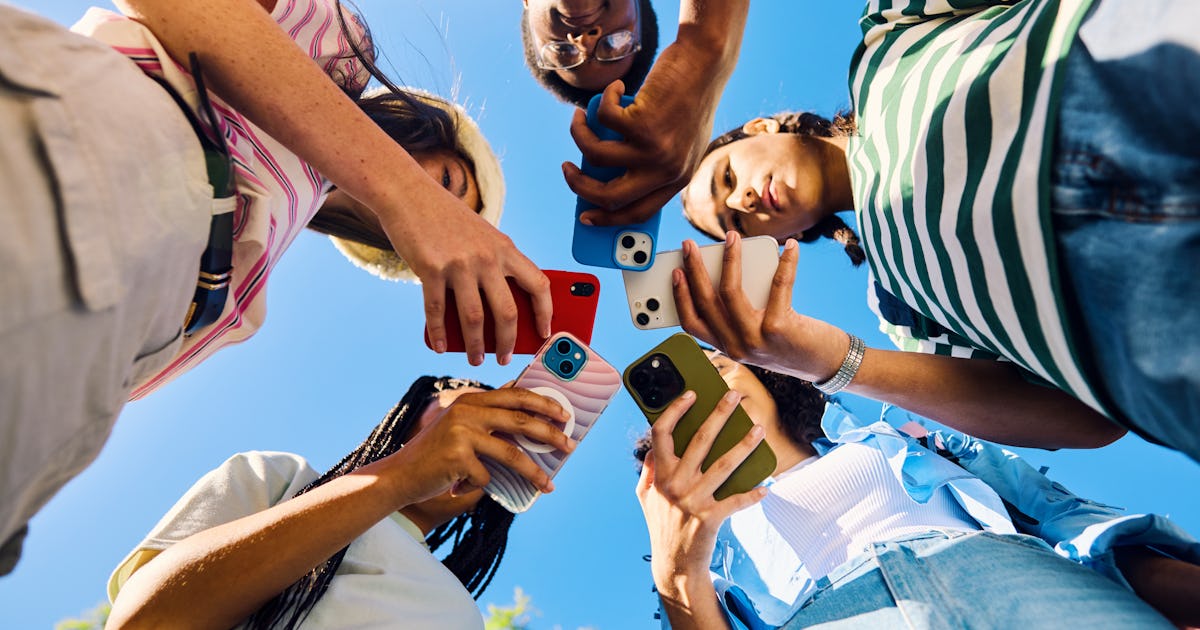 A Virginia Law Is Set To Limit Kids' Screen Time To An Hour A Day