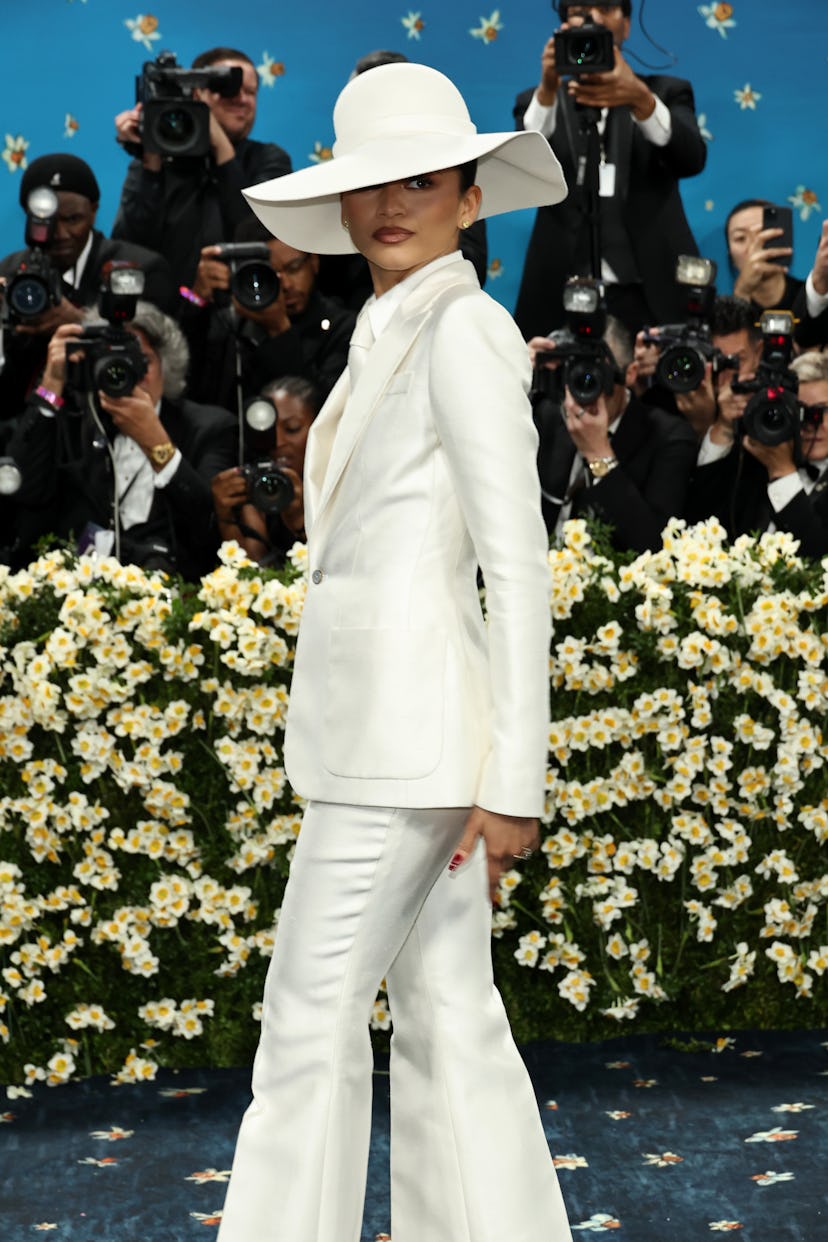 NEW YORK, NEW YORK - MAY 05: Zendaya attends the 2025 Met Gala Celebrating "Superfine: Tailoring Bla...