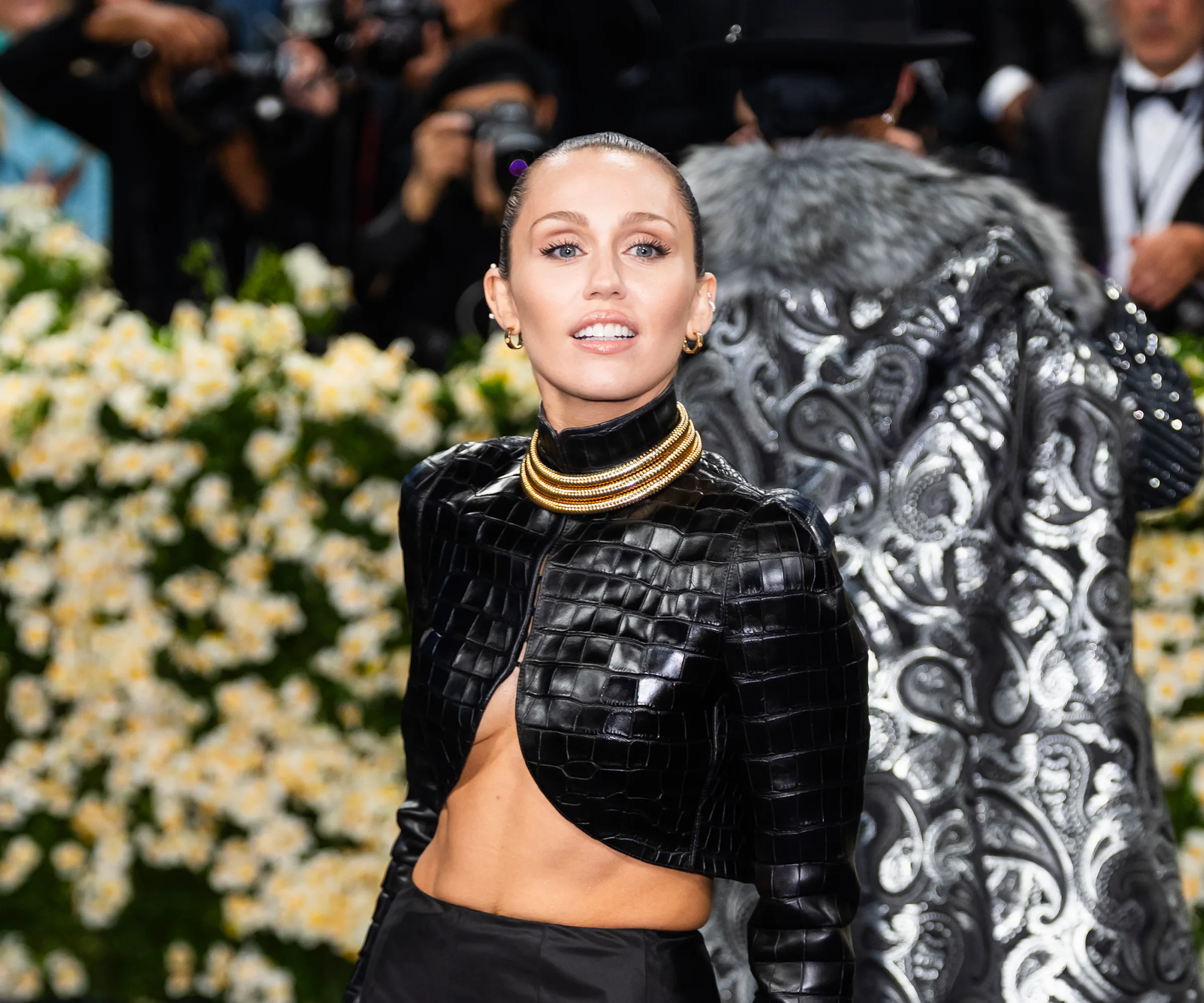 The Mascara Trick Exact Mascara Miley Cyrus Used At The Met Gala the-mascara-trick-exact-mascara-miley-cyrus-used-at-the-met-gala