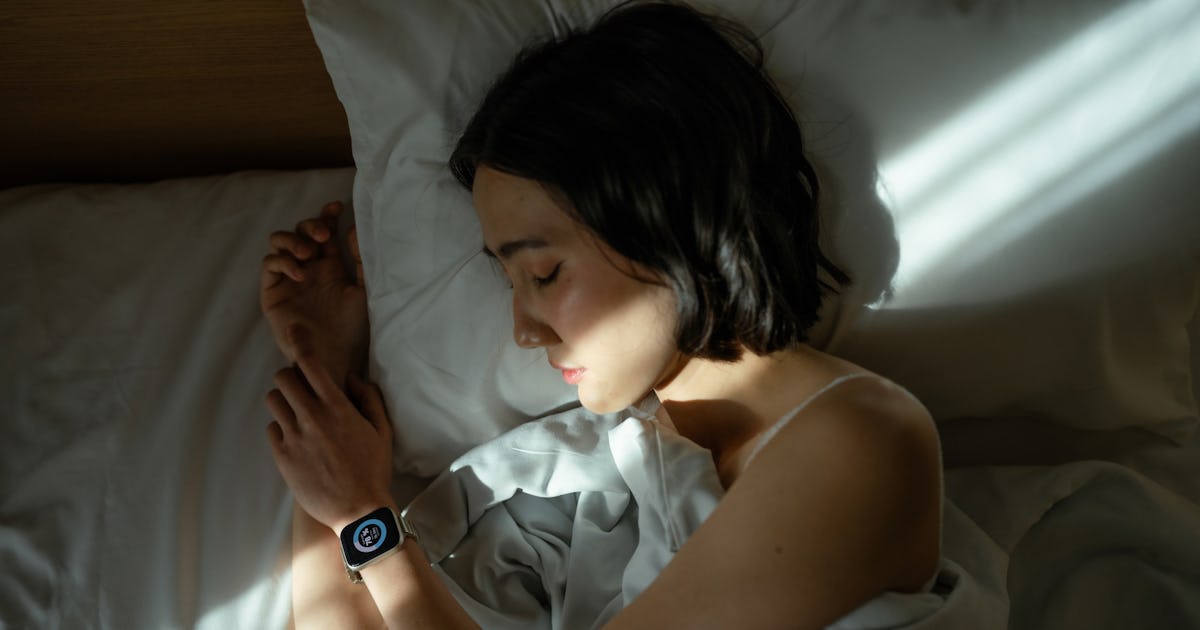 The Viral "3-2-1 Method" Is An Expert-Approved Sleep Hack