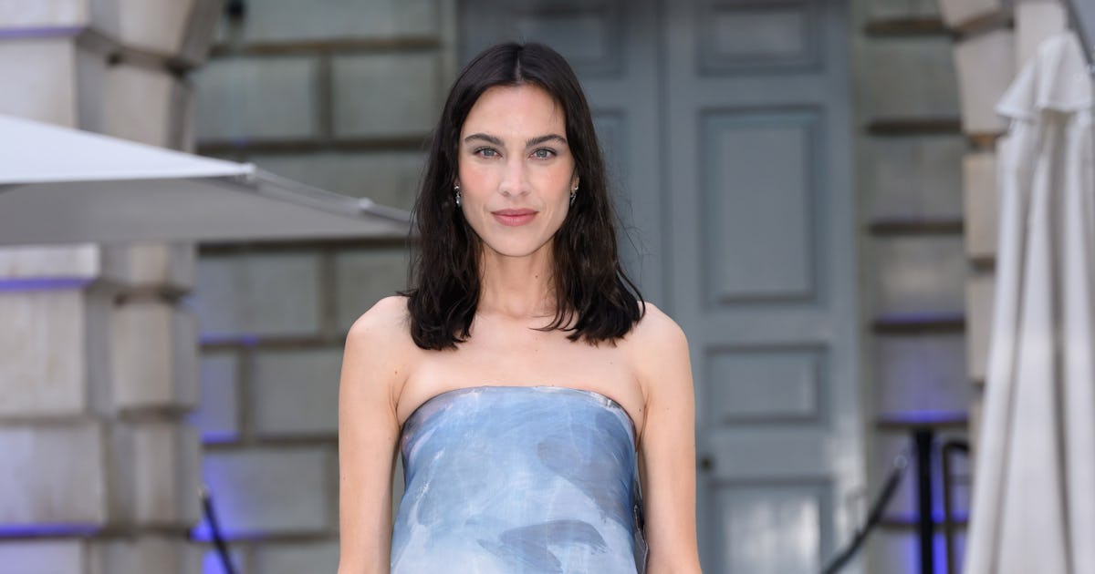 19 Wedding-Guest Dresses You Won’t See Everywhere 19 Wedding-Guest Dresses You Won’t See Everywhere