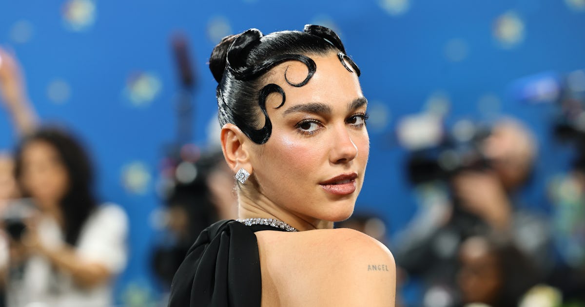 Dua Lipa Bared Her Midriff In A Sexy Leather Crop Top