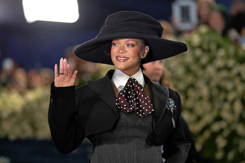 NEW YORK, NEW YORK - MAY 05: Rihanna attends the 2025 Met Gala Celebrating "Superfine: Tailoring Bla...