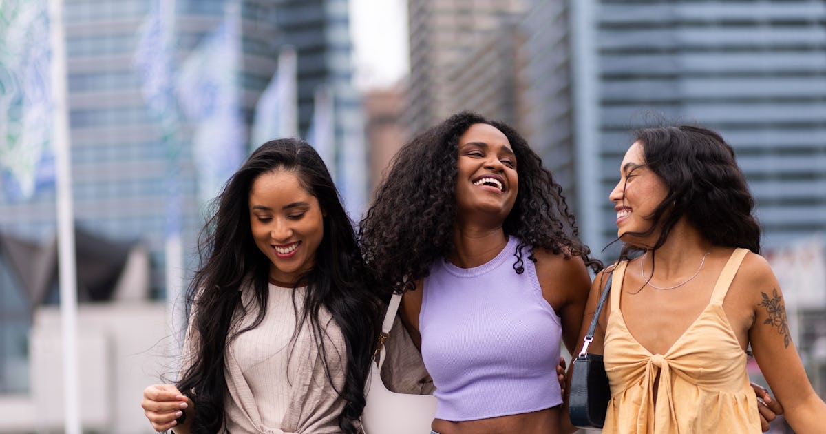 These 3 Zodiac Signs Think They're The Leader Of The Friend Group