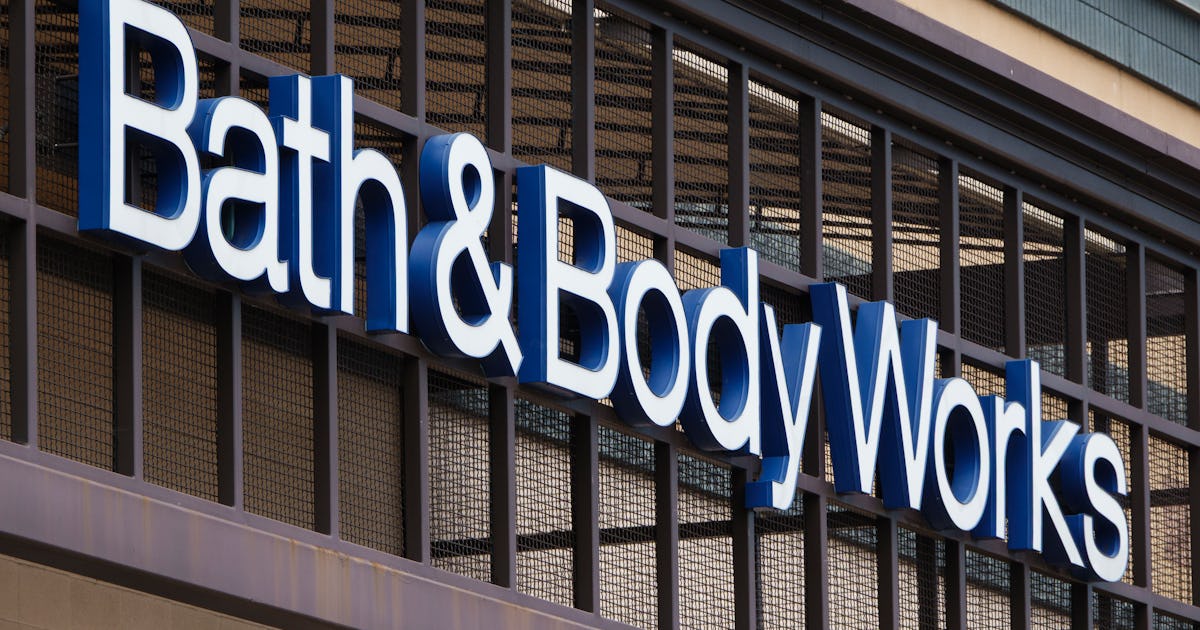 Bath & Body Works Fall Candles Are Back & They're BOGO *Right Now*