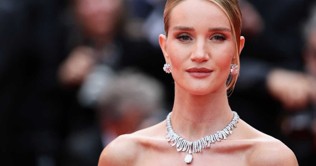 Rosie Huntington-Whiteley's Plunging Slip Dress Is "Euro Summer" Goals
