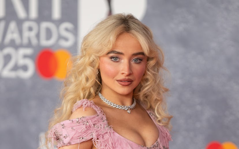 LONDON, ENGLAND - MARCH 01: (EDITORIAL USE ONLY) Sabrina Carpenter attends The BRIT Awards 2025 at I...