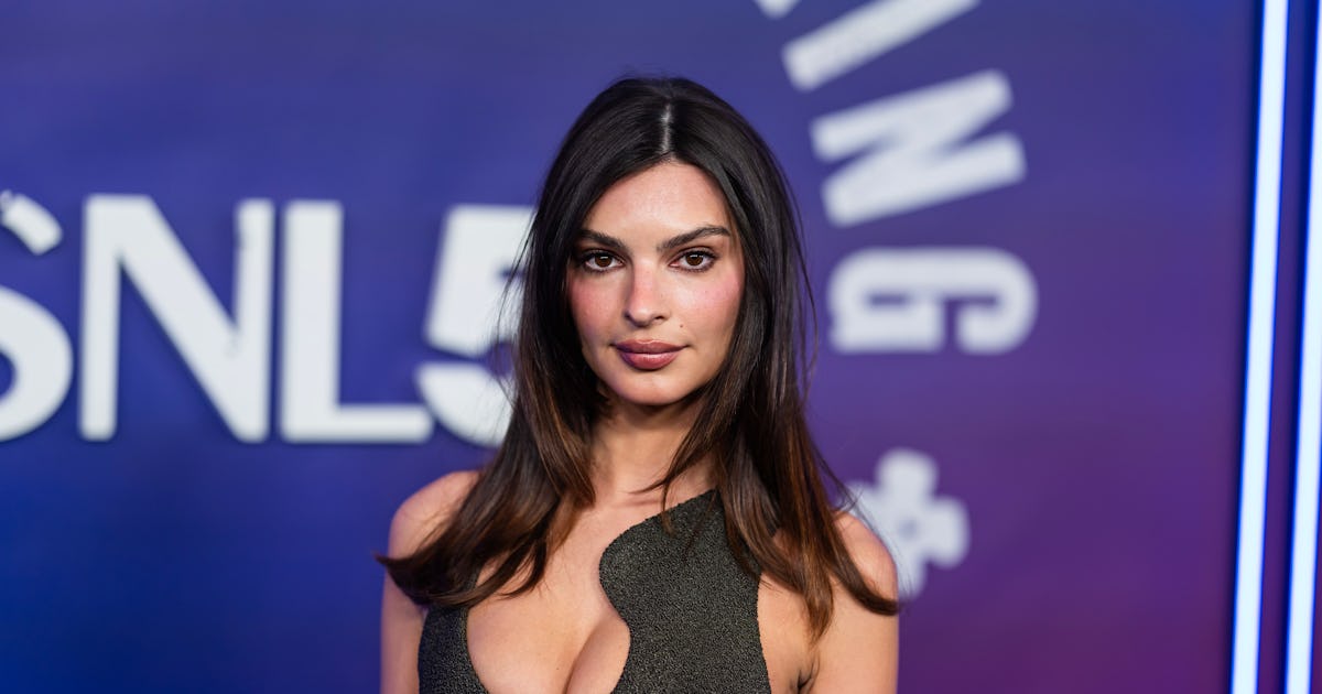 Emily Ratajkowski's Snakeskin Mini Had A Massive Keyhole Cutout