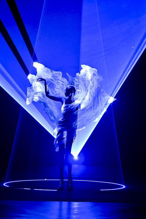 A model walks the runway during the Iris Van Herpen Haute Couture Fall/Winter 2025-2026 fashion show...