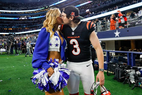 Dallas Cowboys Cheerleader Zoe Dale married NFL kicker Cade York and performed "Thunderstruck" at th...