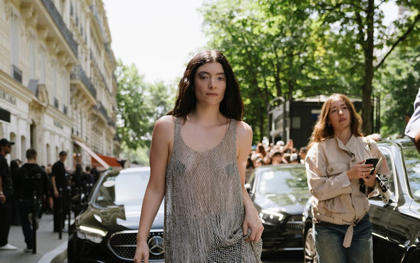 PARIS, FRANCE - JULY 09: Lorde attends the Balenciaga Haute Couture Fall/Winter 2025/2026 show as pa...