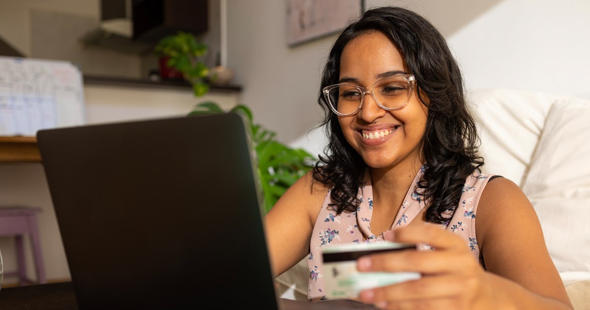 Hate Budgeting? Try The "Four Bucket" Hack Everyone On TikTok Is Talking About