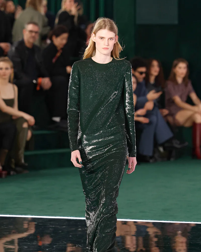 Dakota Johnson's Gucci Dresses For The LA Premiere Of 'Splitsville' Were Equally Glam Dakota Johnson's Gucci Dresses For The LA Premiere Of 'Splitsville' Were Equally Glam