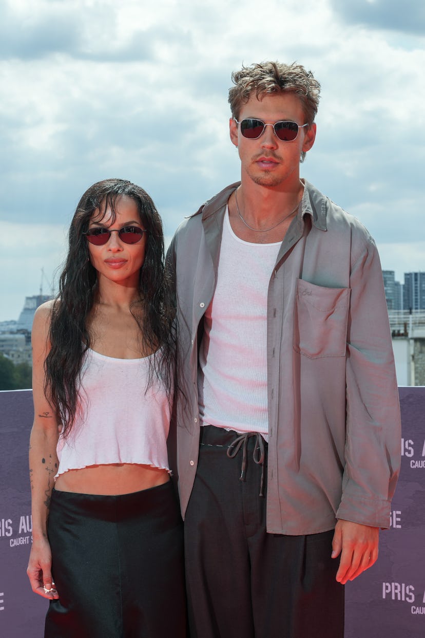 PARIS, FRANCE - AUGUST 21: Zoë Kravitz and Austin Butler attend the "Caught Stealing" Photocall at S...
