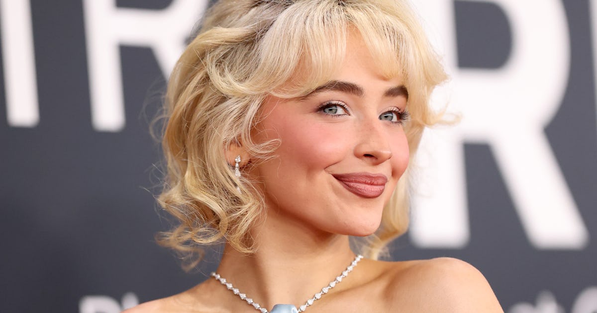 Sabrina Carpenter Slurs Her Words On This Cheeky Drunk-Dial Anthem