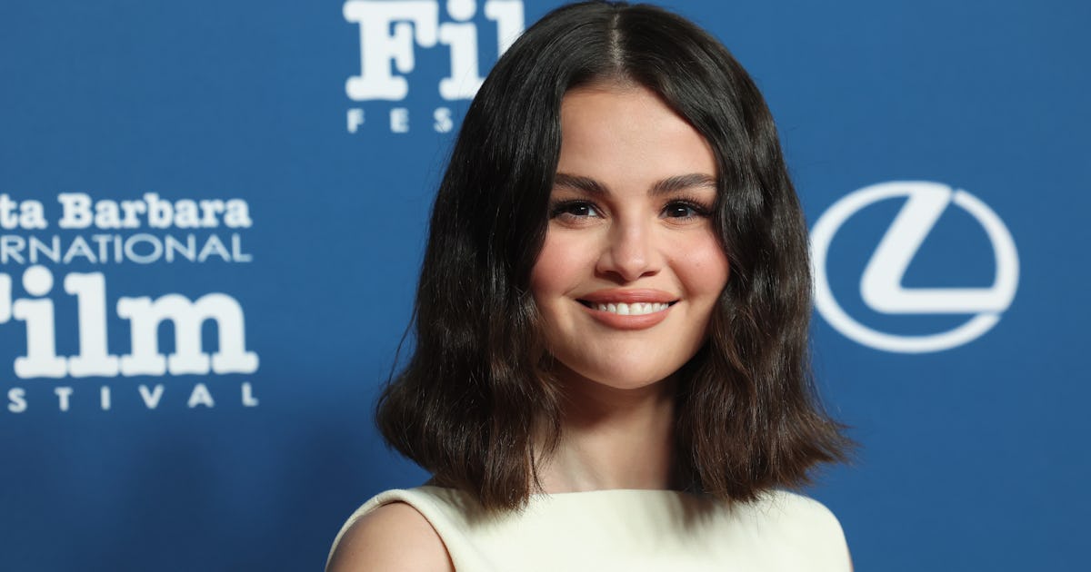 Selena Gomez's Red-Hot Mini Elevated The T-Shirt Dress & Proved Her Style Prowess