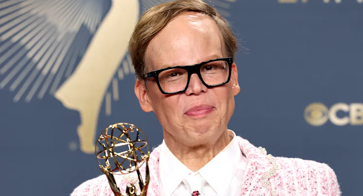 LOS ANGELES, CALIFORNIA - SEPTEMBER 14: Jeff Hiller, winner of Outstanding Supporting Actor in a Com...