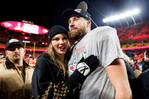 KANSAS CITY, MISSOURI - JANUARY 26: Tight end Travis Kelce #87 of the Kansas City Chiefs celebrates ...
