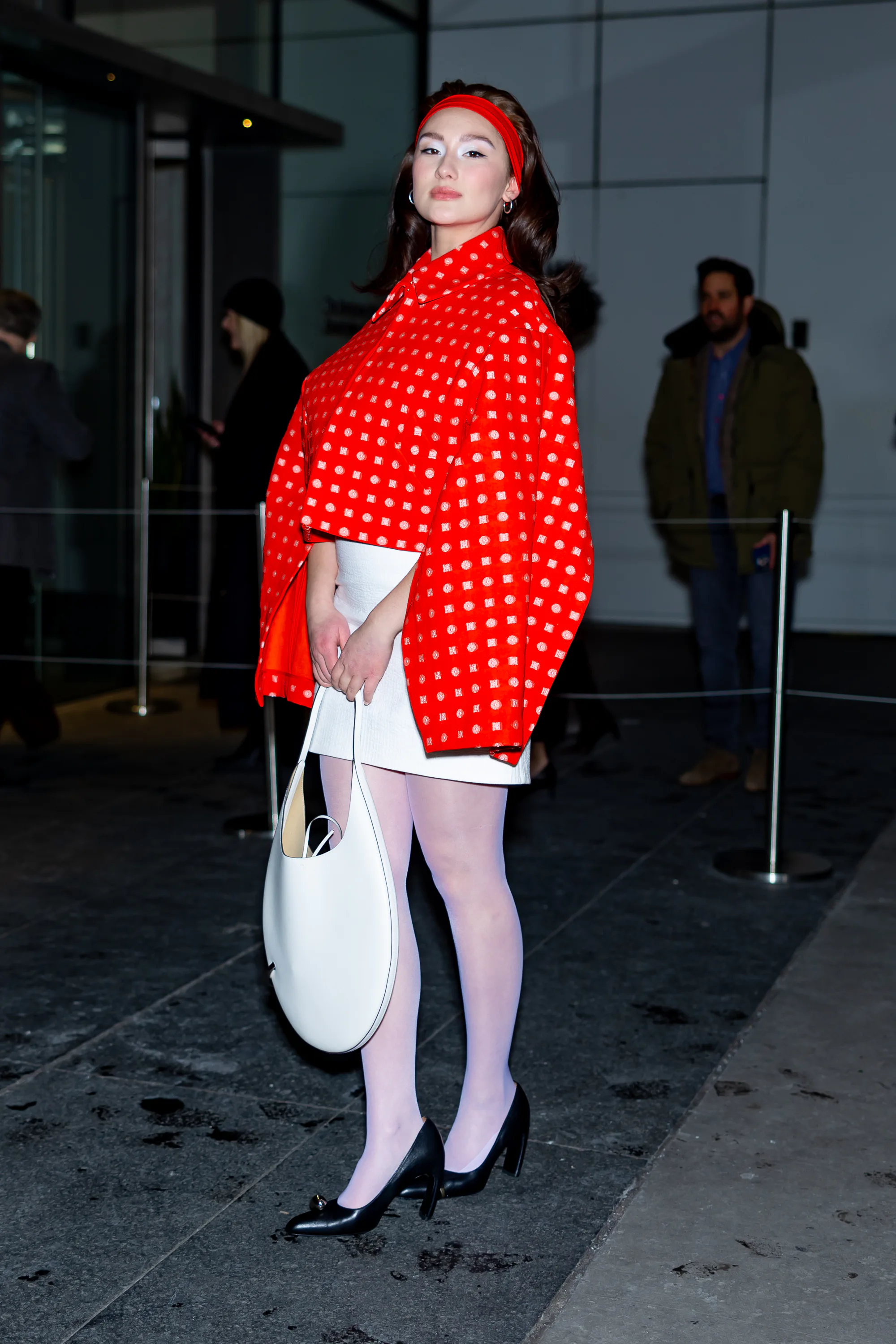 lola tung silver dress lola.tung, star of @amazonprime's hit TV show @thesummeriturnedpretty, has been busy promoting the series in New York City, showcasing a series of stylish, chic looks. Look One: For her appearance on @fallontonight