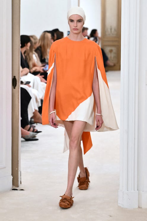 Alberta Ferretti runway