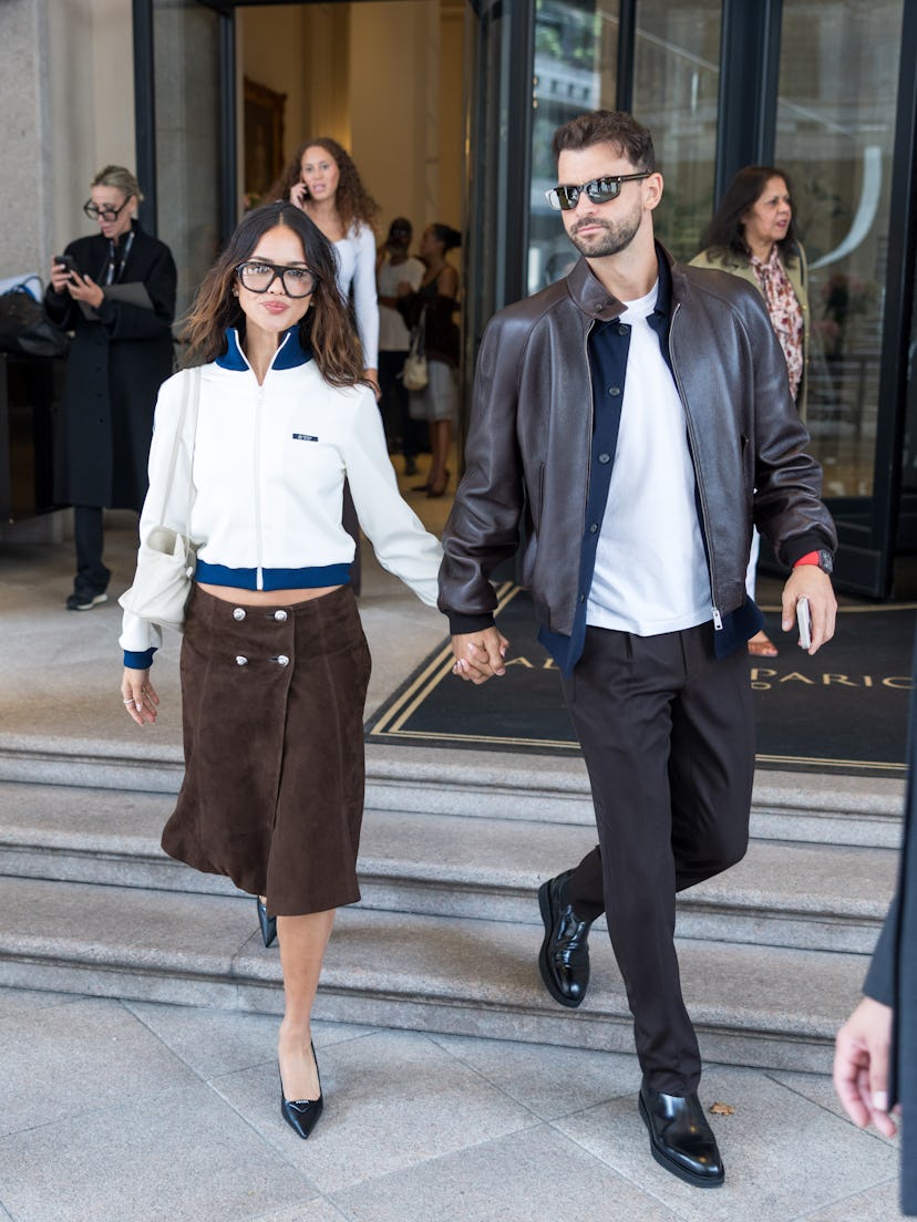 Милан, Италия - 25 сентября: Эйза Гонсалес и Григор Димитров видны во время миланского платья ...