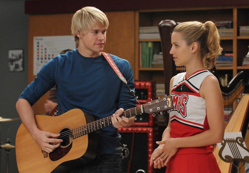 GLEE: Sam (Chord Overstreet, L) and Quinn (Dianna Agron, R) perform a duet in the "Duets" episode of...