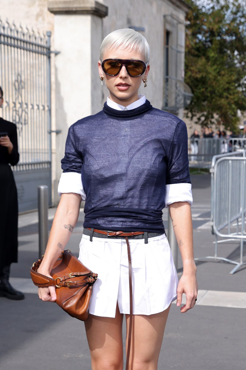 Emma Chamberlain attends the Prada fashion show during the Milan Womenswear Spring/Summer 2026 on Se...