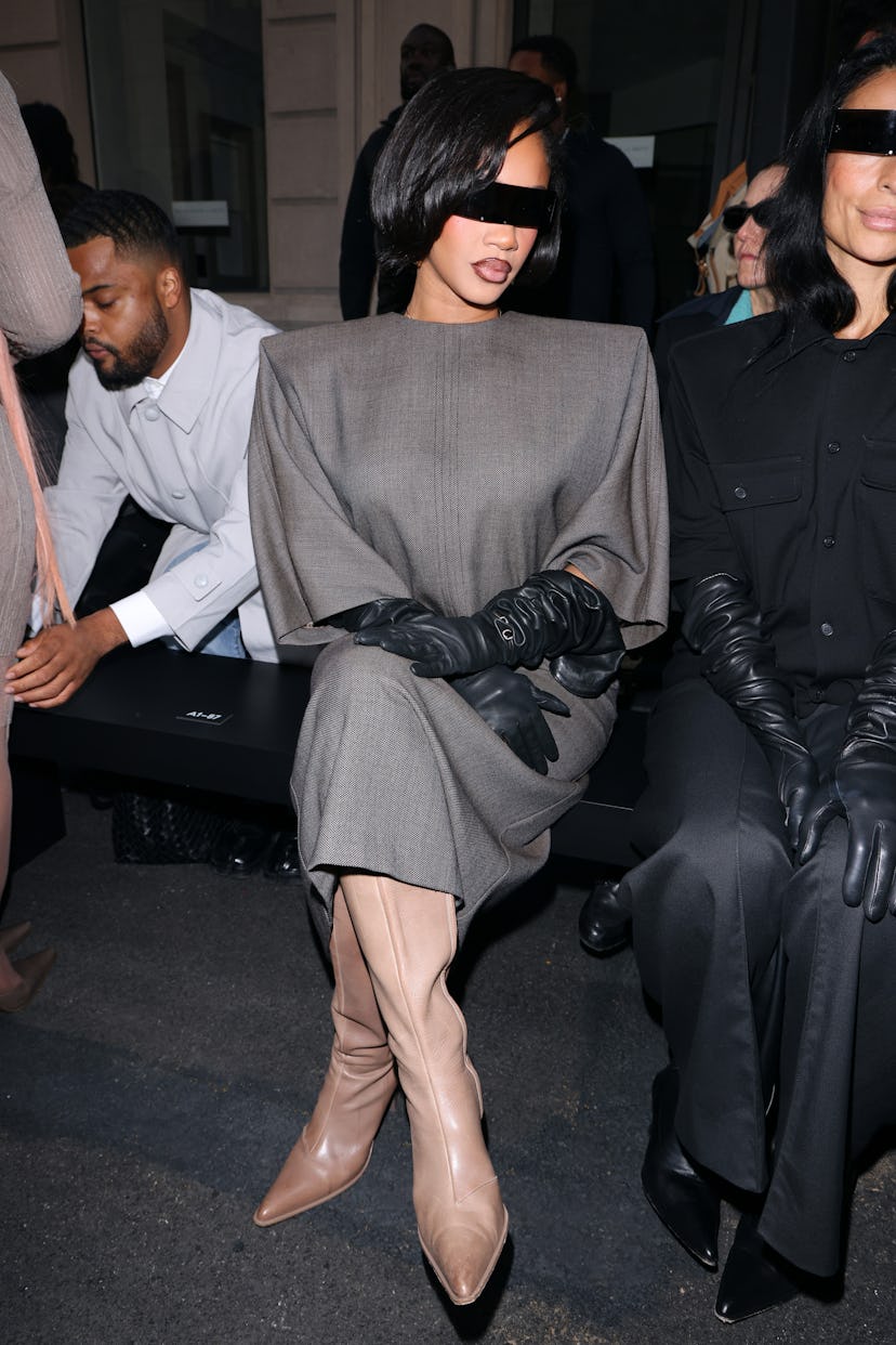 Милан, Италия - 25 сентября: Saweetie присутствует на модном шоу MM6 Maison Margiela во время Милана ...